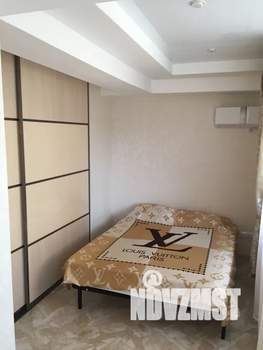 Студия квартира, посуточно, 40м2, 2/5 этаж