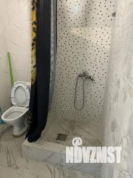 Студия квартира, посуточно, 40м2, 1/3 этаж