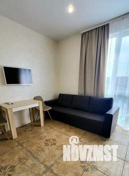 Студия квартира, посуточно, 40м2, 3/3 этаж