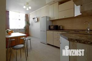 1-к квартира, посуточно, 39м2, 1/1 этаж