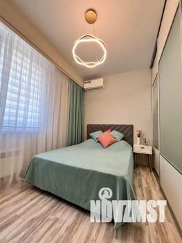 Студия квартира, посуточно, 24м2, 1/10 этаж