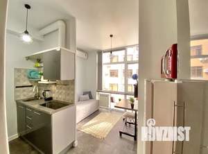 Студия квартира, посуточно, 16м2, 5/10 этаж