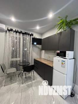 Студия квартира, посуточно, 25м2, 1/4 этаж
