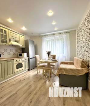 1-к квартира, посуточно, 47м2, 4/10 этаж