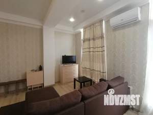 1-к квартира, посуточно, 35м2, 7/10 этаж