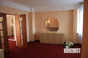 2-к квартира, посуточно, 50м2, 1/1 этаж