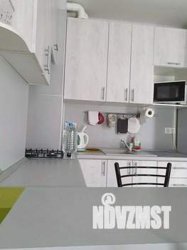 1-к квартира, посуточно, 37м2, 1/1 этаж