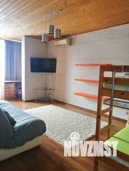 1-к квартира, посуточно, 56м2, 1/1 этаж