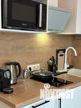 Студия квартира, посуточно, 18м2, 1/20 этаж