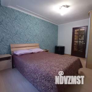 3-к квартира, посуточно, 61м2, 1/5 этаж