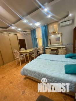 Студия квартира, посуточно, 35м2, 1/9 этаж