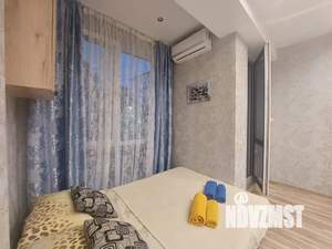 Студия квартира, посуточно, 38м2, 2/4 этаж