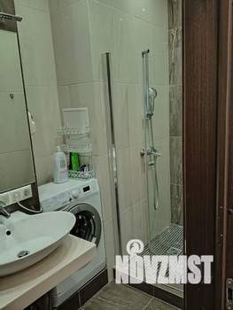 Студия квартира, посуточно, 45м2, 12/23 этаж