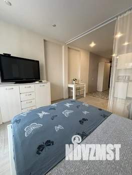 Студия квартира, посуточно, 33м2, 4/17 этаж