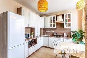 2-к квартира, посуточно, 65м2, 8/10 этаж