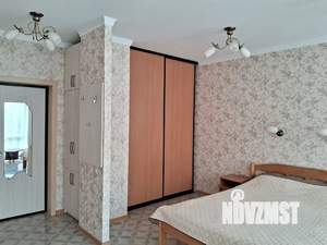 Студия квартира, посуточно, 42м2, 2/5 этаж