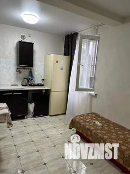 Студия квартира, посуточно, 35м2, 1/3 этаж