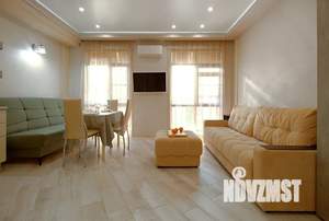 Студия квартира, посуточно, 32м2, 1/4 этаж