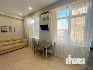 Студия квартира, посуточно, 33м2, 1/3 этаж