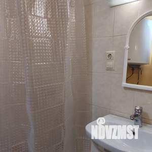 Студия квартира, посуточно, 27м2, 1/12 этаж