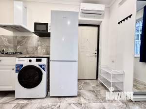 Студия квартира, посуточно, 30м2, 1/3 этаж