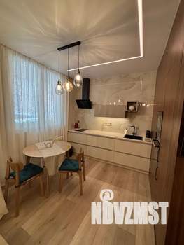 Студия квартира, посуточно, 30м2, 1/18 этаж