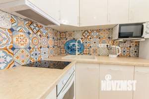 Студия квартира, посуточно, 40м2, 1/7 этаж