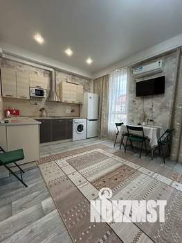 Студия квартира, посуточно, 35м2, 3/3 этаж