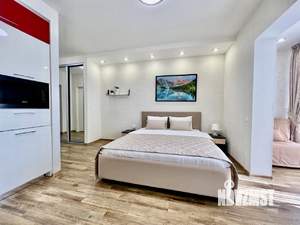 Студия квартира, посуточно, 35м2, 15/25 этаж
