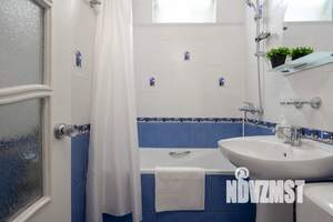 Студия квартира, посуточно, 35м2, 4/5 этаж