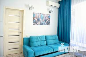 Студия квартира, посуточно, 32м2, 1/4 этаж