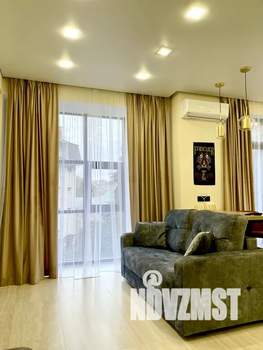 Студия квартира, посуточно, 35м2, 2/15 этаж