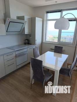Студия квартира, посуточно, 48м2, 10/18 этаж