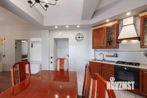 2-к квартира, посуточно, 57м2, 1/1 этаж