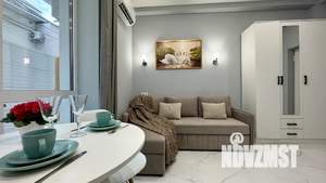 Студия квартира, посуточно, 20м2, 1/4 этаж