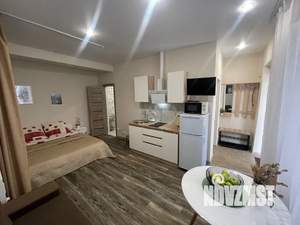 Студия квартира, посуточно, 30м2, 1/3 этаж