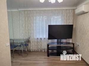 Студия квартира, посуточно, 55м2, 2/5 этаж