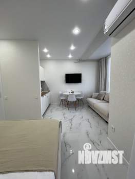 Студия квартира, посуточно, 30м2, 1/4 этаж