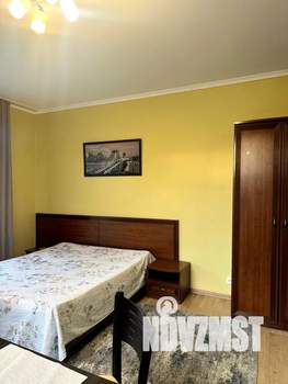 Студия квартира, посуточно, 36м2, 1/3 этаж