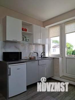 Студия квартира, посуточно, 18м2, 1/4 этаж