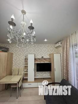 Студия квартира, посуточно, 40м2, 1/4 этаж