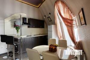 3-к квартира, посуточно, 100м2, 1/1 этаж