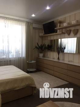 3-к квартира, посуточно, 90м2, 1/25 этаж