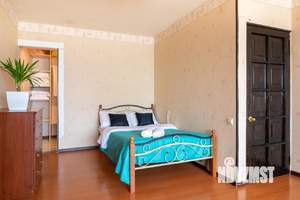 1-к квартира, посуточно, 55м2, 1/1 этаж