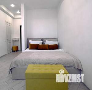 Студия квартира, посуточно, 35м2, 1/4 этаж