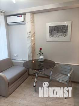 Студия квартира, посуточно, 20м2, 1/3 этаж
