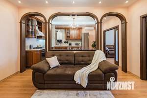 2-к квартира, посуточно, 75м2, 1/6 этаж