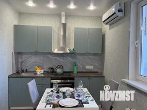 Студия квартира, посуточно, 32м2, 1/12 этаж