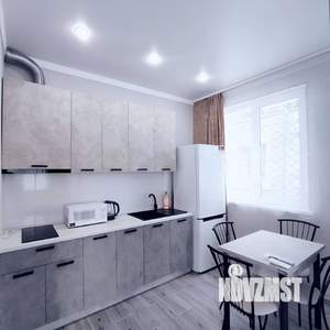 Студия квартира, посуточно, 38м2, 4/5 этаж