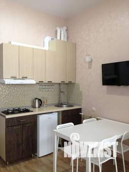 Студия квартира, посуточно, 30м2, 1/3 этаж